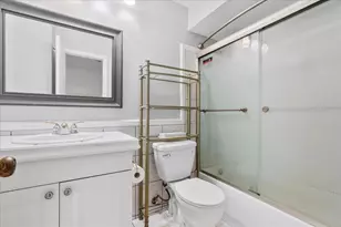 29 Laredo Pl, Davie, FL 33324 - Photo 11