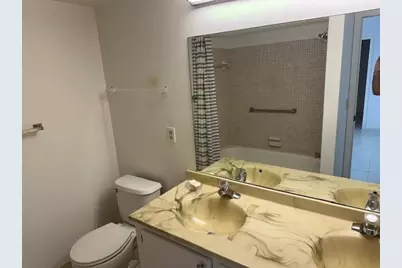 408 Grantham A #408, Deerfield Beach, FL 33442 - Photo 7