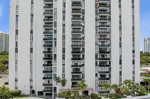 3675 N Country Club Dr, Aventura, FL 33180 - Photo 27