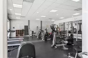 3675 N Country Club Dr, Aventura, FL 33180 - Photo 31