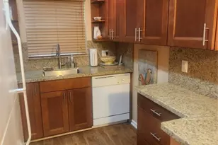 237 Farnham J, Deerfield Beach, FL 33442 - Photo 5