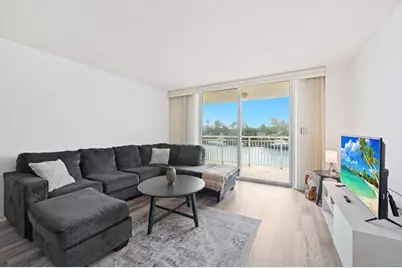 1050 Hillsboro Mile #203W, Pompano Beach, FL 33062 - Photo 7