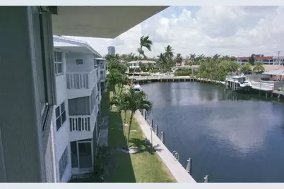 460 Paradise Isle Boulevard #301, Hallandale Beach, FL 33009 - Photo 1