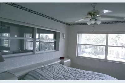 460 Paradise Isle Boulevard #301, Hallandale Beach, FL 33009 - Photo 11