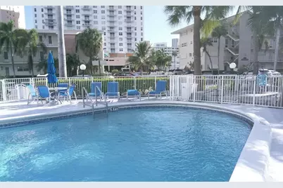 460 Paradise Isle Boulevard #301, Hallandale Beach, FL 33009 - Photo 15