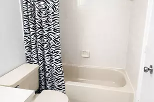 5550 Lakeside Dr, Margate, FL 33063 - Photo 11