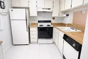 5550 Lakeside Dr, Margate, FL 33063 - Photo 5