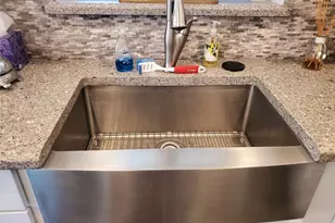 135 Peace Ave, Tavernier, FL 33070 - Photo 17