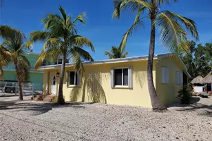 135 Peace Ave, Tavernier, FL 33070 - Photo 3