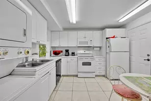 620 Tennis Club Dr, Fort Lauderdale, FL 33311 - Photo 9