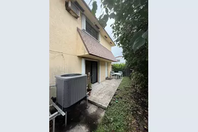 347 Elm Street, Hollywood, FL 33019 - Photo 13