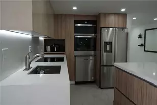 6941 Carlyle Ave, Miami Beach, FL 33141 - Photo 13