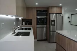 6941 Carlyle Ave, Miami Beach, FL 33141 - Photo 13