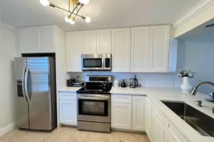 8 Royal Palm Way, Boca Raton, FL 33432 - Photo 19