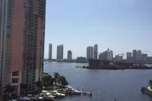 3340 NE 190th St, Miami, FL 33180 - Photo 11