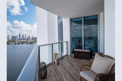 17111 Biscayne Boulevard #2105 + 1 BOAT SLIP 100 ft, North Miami Beach, FL 33160 - Photo 13