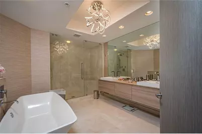 17111 Biscayne Boulevard #2105 + 1 BOAT SLIP 100 ft, North Miami Beach, FL 33160 - Photo 31