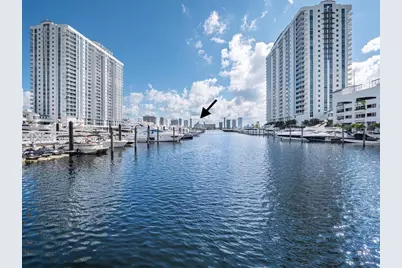 17111 Biscayne Boulevard #2105 + 1 BOAT SLIP 100 ft, North Miami Beach, FL 33160 - Photo 37