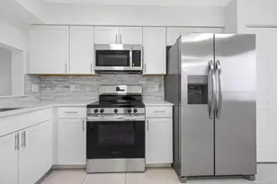 2200 S Cypress Bend Dr, Pompano Beach, FL 33069 - Photo 1