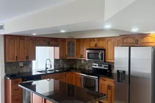 800 Parkview Dr, Hallandale Beach, FL 33009 - Photo 3