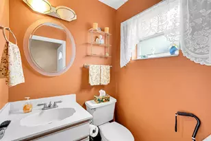 809 Crystal Lake Dr, Pompano Beach, FL 33064 - Photo 7