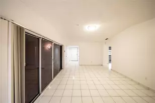 9510 W Fern Ln, Miramar, FL 33025 - Photo 5