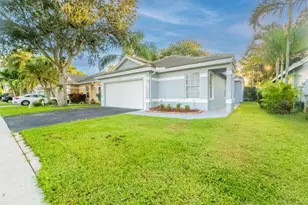 9220 Arborwood Cir, Davie, FL 33328 - Photo 3