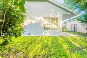 9220 Arborwood Cir, Davie, FL 33328 - Photo 27