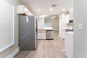 9220 Arborwood Cir, Davie, FL 33328 - Photo 9