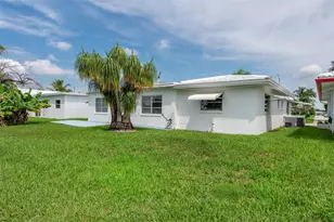 6800 NW 74th Pl, Tamarac, FL 33321 - Photo 9