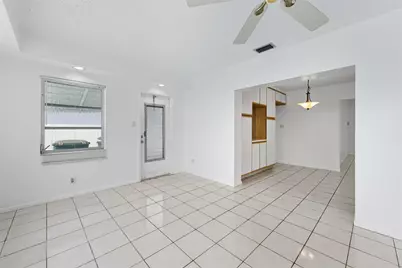 6800 NW 74th Place, Tamarac, FL 33321 - Photo 23