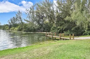 4723 SW 12th Pl, Deerfield Beach, FL 33442 - Photo 17