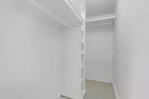 4805 NW 7th St, Miami, FL 33126 - Photo 9