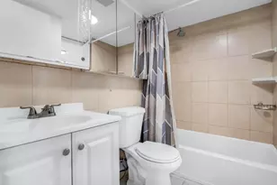 4805 NW 7th St, Miami, FL 33126 - Photo 21