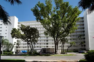 2555 NE 11th St, Fort Lauderdale, FL 33304 - Photo 1