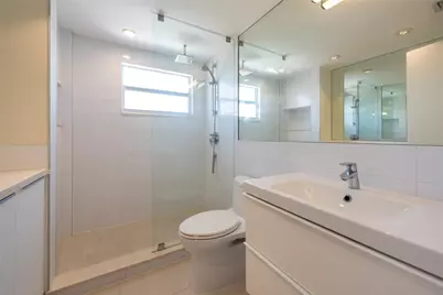 2555 NE 11th Street #902, Fort Lauderdale, FL 33304 - Photo 17