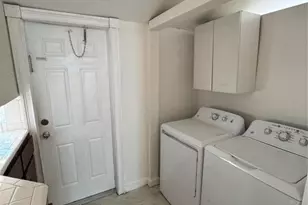 113 SE 4th St, Hallandale Beach, FL 33009 - Photo 7