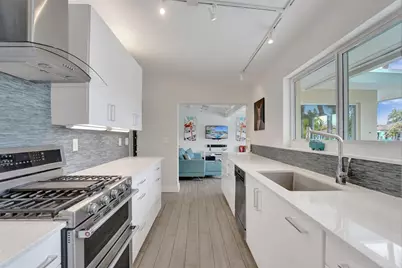 2149 NE 27th Drive, Fort Lauderdale, FL 33306 - Photo 37