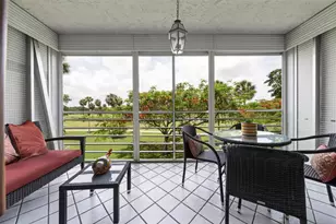 3960 Oaks Clubhouse Dr, Pompano Beach, FL 33069 - Photo 9