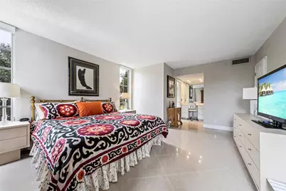 3960 Oaks Clubhouse Drive #312, Pompano Beach, FL 33069 - Photo 15