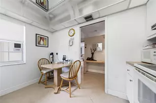 3960 Oaks Clubhouse Dr, Pompano Beach, FL 33069 - Photo 17