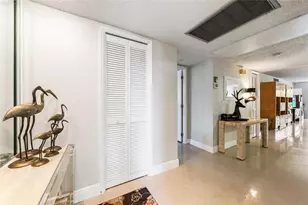 3960 Oaks Clubhouse Dr, Pompano Beach, FL 33069 - Photo 3