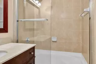 10012 NW 7th St, Miami, FL 33172 - Photo 25