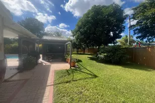 861 SW 55th Way, Margate, FL 33068 - Photo 23