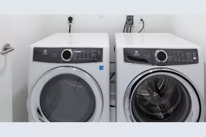 851 NE 1st Avenue #2005, Miami, FL 33132 - Photo 17