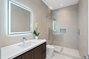 2405 Castilla Isle, Fort Lauderdale, FL 33301 - Photo 39