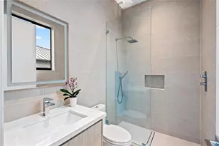 2405 Castilla Isle, Fort Lauderdale, FL 33301 - Photo 37