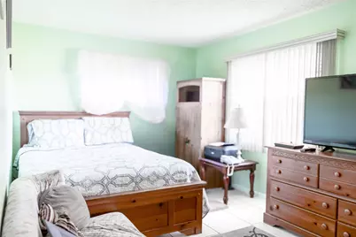 650 SE Strait Avenue, Port Saint Lucie, FL 34983 - Photo 5