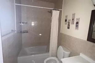 2220 NE 68th St, Fort Lauderdale, FL 33308 - Photo 9