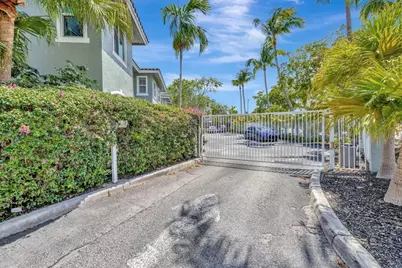 808 SW 4th Avenue, Fort Lauderdale, FL 33315 - Photo 29